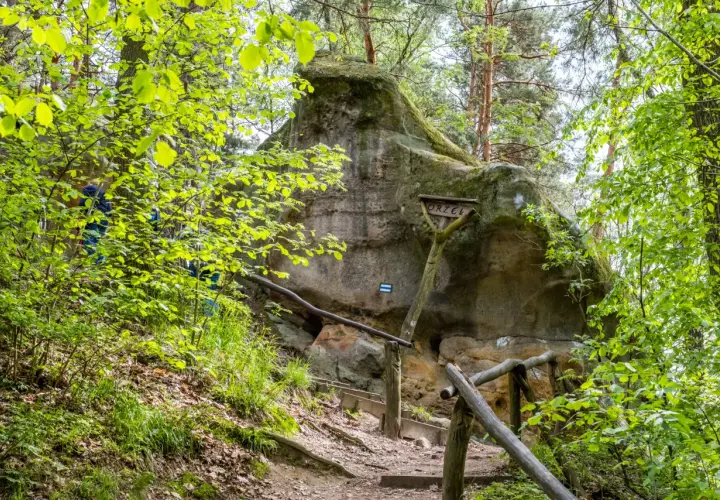 Skamieniałe Miasto Ciężkowice: Odkryj legendy i praktyczny przewodnik